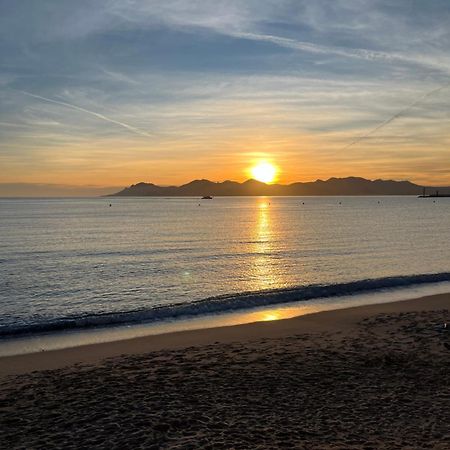 Cannes, Croisette, Palais Miramar Esterno foto