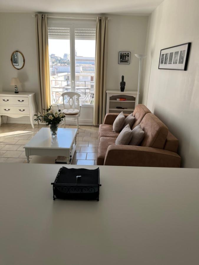 Cannes, Croisette, Palais Miramar Esterno foto
