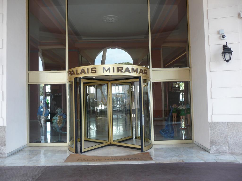 Cannes, Croisette, Palais Miramar Esterno foto