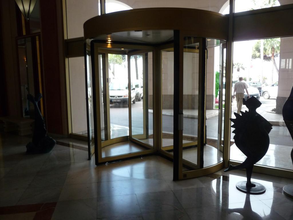 Cannes, Croisette, Palais Miramar Esterno foto